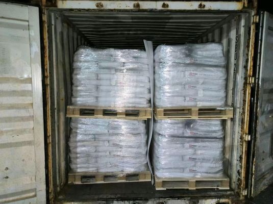 Dioxyde de titane R-213 pour procédé au sulfate pour mélanges-maîtres avec une haute dispersibilité